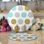 Realhomes Beyaz Zemin Üzerinde Gold Detaylı Renkli Puantiye Desenli 2'li Yuvarlak Servis Altlığı - Supla Realhomes