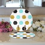 Realhomes Beyaz Zemin Üzerinde Gold Detaylı Geometrik Desenli 2'li Yuvarlak Servis Altlığı - Supla Realhomes