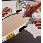 Realhomes Beyaz Zemin Üzerinde Gold Detaylı Geometrik Desenli 2'li Yuvarlak Servis Altlığı - Supla Realhomes