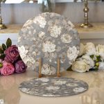 - Supla2li-8344-Gorsel1 - Realhomes  Realhomes Renkli Zemin Üzerinde Gül Desenli Dijital Baskılı Modern 2'li Yuvarlak Servis Altlığı - Supla Realhomes