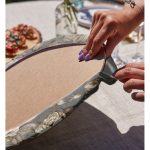 - Supla2li-8344-Gorsel4 - Realhomes  Realhomes Renkli Zemin Üzerinde Gül Desenli Dijital Baskılı Modern 2'li Yuvarlak Servis Altlığı - Supla Realhomes