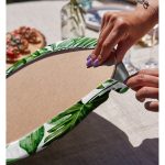 Realhomes Beyaz Zemin Üzerinde Yeşil Yaprak Desenli 2'li Yuvarlak Servis Altlığı - Supla Realhomes