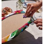 Realhomes Beyaz Zeminli Renkli Yaprak Desenli Dijital Baskılı Modern 2'li Yuvarlak Servis Altlığı - Supla Realhomes