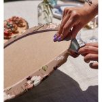 Realhomes Pastel Zeminli Rengarenk Çiçek Desenli Dijital Baskılı Modern 2'li Yuvarlak Servis Altlığı - Supla Realhomes