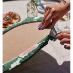 - Supla2li-8499-Gorsel4 - Realhomes Realhomes Beyaz Zemin Üzerinde Yeşil Yaprak Desenli 2'li Yuvarlak Servis Altlığı - Supla Realhomes