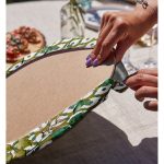 - Supla2li-8538-Gorsel4 - Realhomes Realhomes Beyaz Zemin Üzerinde Yeşil Puantiyeli Yaprak Desenli 2'li Yuvarlak Servis Altlığı - Supla Realhomes