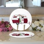 Realhomes Beyaz Zemin Üzerinde Ekose Desenli Karavan Motifli Modern 2'li Yuvarlak Servis Altlığı - Supla Realhomes