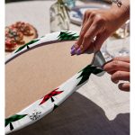 - Supla2li-8615-Gorsel4 - Realhomes Realhomes Beyaz Zemin Üzerinde Ekoseli Çamağacı Desenli Dijital Baskılı Modern 2'li Yuvarlak Servis Altlığı - Supla Realhomes