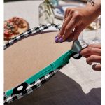 Realhomes Ekose Çerçeveli Bal Kabaklı Araba Dijital Baskılı Modern 2'li Yuvarlak Servis Altlığı - Supla Realhomes