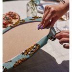 - Supla2li-8638-Gorsel4 - Realhomes Realhomes Pastel Zeminli Ekoseli Balkabağı Dijital Baskılı Modern 2'li Yuvarlak Servis Altlığı - Supla Realhomes