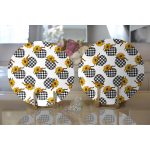 - Supla2li-8640-Gorsel2 - Realhomes Realhomes Beyaz Zemin Üzerinde Ekose Desenli Balkabak Motifli 2'li Yuvarlak Servis Altlığı - Supla Realhomes