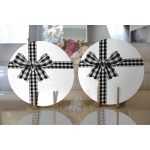 Realhomes Beyaz Zemin Üzerinde Siyah Ekoseli Fiyonk Desenli Modern 2'li Yuvarlak Servis Altlığı - Supla Realhomes