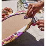 Realhomes Beyaz Zemin Üzerinde Çiçek Desenli Dijital Baskılı Modern 2'li Yuvarlak Servis Altlığı - Supla Realhomes