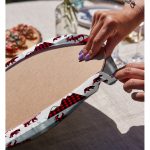 - Supla2li-8665-Gorsel4 - Realhomes  Realhomes Beyaz Zemin Üzerinde Ekose Desenli Geyik Desenli Modern 2'li Yuvarlak Servis Altlığı - Supla Realhomes