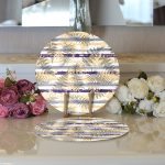 - Supla2li-8667-Gorsel3 - Realhomes Realhomes Beyaz Zemin Üzerinde Renkli Çizgili Yaprak Desenli Modern 2'li Yuvarlak Servis Altlığı - Supla Realhomes