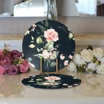 Realhomes Rengarenk Zemin Üzerinde Beyaz Çiçek Desenli 2'li Yuvarlak Servis Altlığı - Supla Realhomes