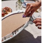 - Supla2li-8709-Gorsel4 - Realhomes Realhomes Beyaz Zemin Üzerinde Renkli Balkabağı Desenli Dijital Baskılı Modern 2'li Yuvarlak Servis Altlığı - Supla Realhomes