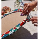 - Supla2li-8765-Gorsel4 - Realhomes  Realhomes Beyaz Zemin Üzerinde Çini Desenli Dijital Baskılı Modern 2'li Yuvarlak Servis Altlığı - Supla Realhomes