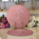 - Supla2li-8817-Gorsel1 - Realhomes Realhomes Pastel Zemin Üzerinde Beyaz Çiçek Desenli 2'li Yuvarlak Servis Altlığı - Supla Realhomes