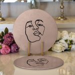 Realhomes Renkli Zemin Üzerinde Onedraw Çizimli Bayan Silüeti 2'li Yuvarlak Servis Altlığı - Supla Realhomes