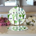 Realhomes Beyaz Zemin Üzerinde Yeşil Kaktüs Desenli 2'li Yuvarlak Servis Altlığı - Supla Realhomes