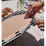 Realhomes Renkli Zemin Üzerinde Siyah Çizgili Kaktüs Desenli Modern 2'li Yuvarlak Servis Altlığı - Supla Realhomes