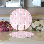 - Supla2li-8861-Gorsel3 - Realhomes Realhomes Renkli Zeminli Sevimli Zurafa Desenli Dijital Baskılı Modern 2'li Yuvarlak Servis Altlığı - Supla Realhomes