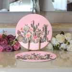 Realhomes Renkli Zemin Üzerinde Kaktüs Desenli Dijital Baskılı Modern 2'li Yuvarlak Servis Altlığı - Supla Realhomes