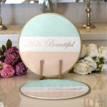 - Supla2li-9285-Gorsel1 - Realhomes Realhomes Hello Beautiful Mint Yeşili & Ten Rengi Dijital Baskılı Modern 2'li Yuvarlak Servis Altlığı - Supla Realhomes