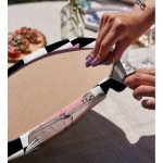 - Supla2li-9300-Gorsel4 - Realhomes Realhomes Dama Zeminli Kitap Okuyan Kız Tasarımlı 2'li Yuvarlak Servis Altlığı - Supla Realhomes