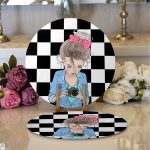 - Supla2li-9301-Gorsel1 - Realhomes Realhomes Dama Zeminli Fotoğraf Çeken Kız Tasarımlı 2'li Yuvarlak Servis Altlığı - Supla Realhomes