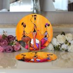 - Supla2li-arap3kiz-Gorsel3 - Realhomes Realhomes Modern Arap 3 Kız Motifli Dijital Baskılı 2'li Yuvarlak Servis Altlığı - Supla Realhomes