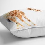 - Rh-K10200-Gorsel3 - Realhomes  Beyaz Zemin Zürafa Desenli Dijital Baskılı Dekoratif Yastık Kırlent Kılıfı Realhomes