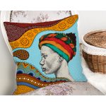 - Rh-K10254-Gorsel2 - Realhomes Etnik Türbanlı Afrika Kadın Tasarımlı Dijital Baskılı Dekoratif Yastık Kırlent Kılıfı Realhomes