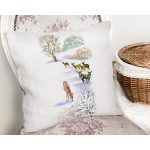 - Rh-K10368-Gorsel2 - Realhomes Kış Temalı Geyik Çizimli Dijital Baskılı Dekoratif Yastık Kırlent Kılıfı Realhomes