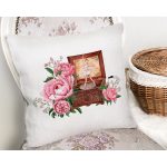 - Rh-K10395-Gorsel2 - Realhomes  Gül Detaylı Müzik Kutusu Özel Tasarım Dijital Baskılı Modern Yastık Kırlent Kılıfı Realhomes