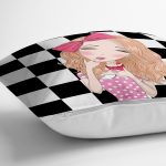 Dama Zeminli Pancakeli Kız Desenli  Dijital Baskılı Modern Yastık Kırlent Kılıfı Realhomes