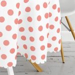- MasaYuv-2156-Gorsel3 - Realhomes  Yavru Ağzı Puantiyeli Dijital Baskılı Yuvarlak Masa Örtüsü - Çap 140cm Realhomes