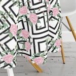 Kare Temalı Gül Çizimli Yuvarlak Masa Örtüsü - Çap 140cm Realhomes