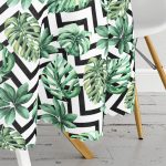 Zigzag Siyah Beyaz Şerit Temalı Yaprak Çizimi Yuvarlak Masa Örtüsü - Çap 140cm Realhomes