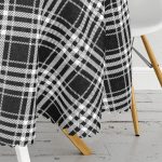 Siyah Beyaz Ekose Desenli Yuvarlak Masa Örtüsü - Çap 140cm Realhomes