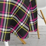 - MasaYuv-3091-Gorsel3 - Realhomes Siyah Sarı Pembe Ekose Desenli Dijital Baskılı Yuvarlak Masa Örtüsü - Çap 140cm Realhomes