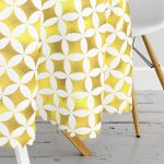 - MasaYuv-3196-Gorsel3 - Realhomes Geometrik Altın Renkte Desenler Modern Yuvarlak Masa Örtüsü - Çap 140cm Realhomes