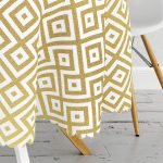 Altın Renkli Geometrik Desenli Özel Tasarım Yuvarlak Masa Örtüsü - Çap 140cm Realhomes