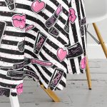 Siyah Çizgili Popart Makeup Desenli Yuvarlak Masa Örtüsü - Çap 140cm Realhomes