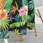 - MasaYuv-3362-Gorsel3 - Realhomes Siyah Zeminli Geometrik Yapraklar Desenli Yuvarlak Masa Örtüsü - Çap 140cm Realhomes