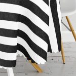 - MasaYuv-3382-Gorsel3 - Realhomes  Siyah Beyaz Gold Yazılı Modern Yuvarlak Masa Örtüsü - Çap 140cm Realhomes