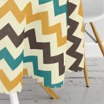 - MasaYuv-414-Gorsel3 - Realhomes Modern Zigzag Desen Dijital Baskılı Yuvarlak Masa Örtüsü - Çap 140cm Realhomes