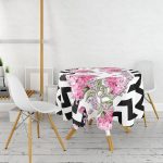 Siyah Zigzag Zeminde İlkbahar Çiçekleri Temalı Yuvarlak Masa Örtüsü - Çap 140cm Realhomes