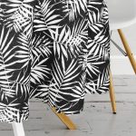 Siyah Zeminde Beyaz Yaprak Tasarımlı Dijital Baskılı Yuvarlak Masa Örtüsü - Çap 140cm Realhomes